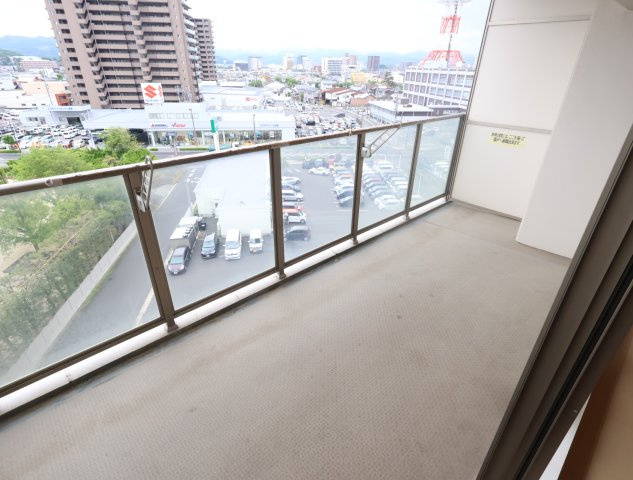 ポレスター今市町ブライトコートのバルコニー