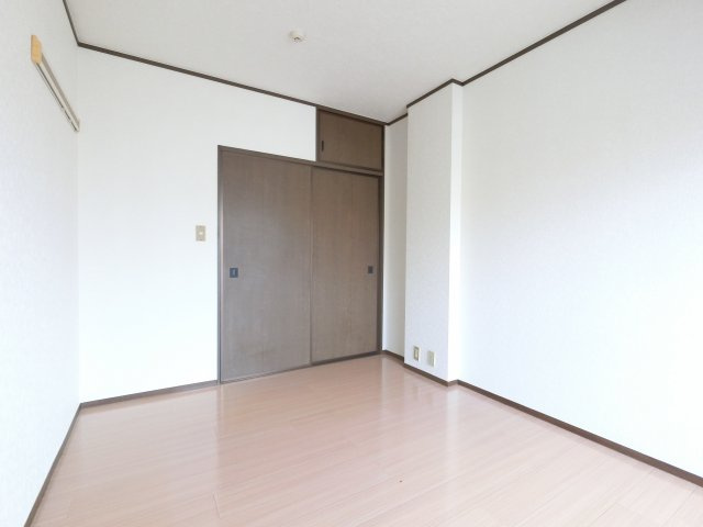 【寝室】