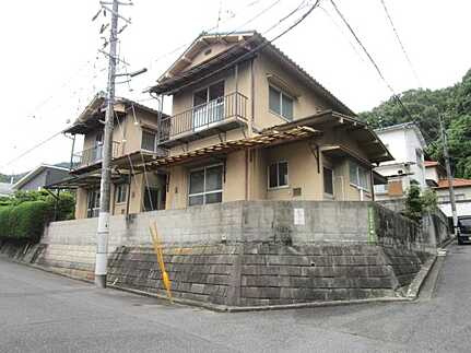 安佐南区大町西２丁目の前面道路含む現地写真