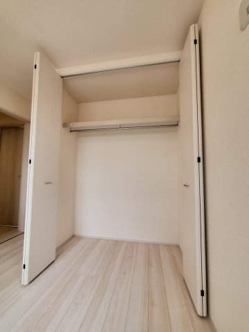 三郷市　鷹野1丁目　新築戸建　全2棟の収納|お荷物が多い方でも安心のスペースです