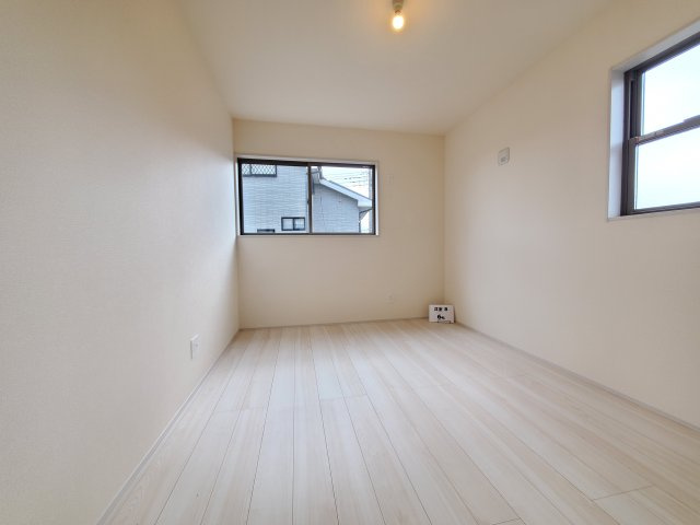三郷市　鷹野1丁目　新築戸建　全2棟の洋室|個人の部屋や寝室として使える洋室です