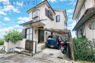 【現地のご紹介】
ＪＲ宝塚駅最寄り、第一種低層エリアに指定された閑静な住環境です。４ＬＤＫ車庫付き物件の登場です。
宝塚第一小学校通学エリアとなります。