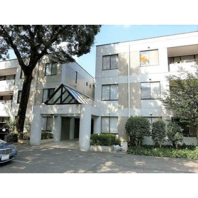 【外観】 | 宮前ヴィレッジC棟 | 鉄筋コンクリート造のがっちりとした建物。