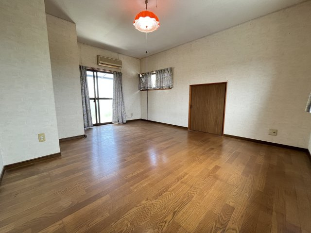 八代市　鏡町鏡　2階建の内装