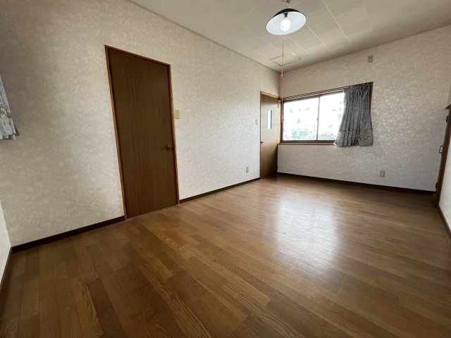 八代市　鏡町鏡　2階建の内装