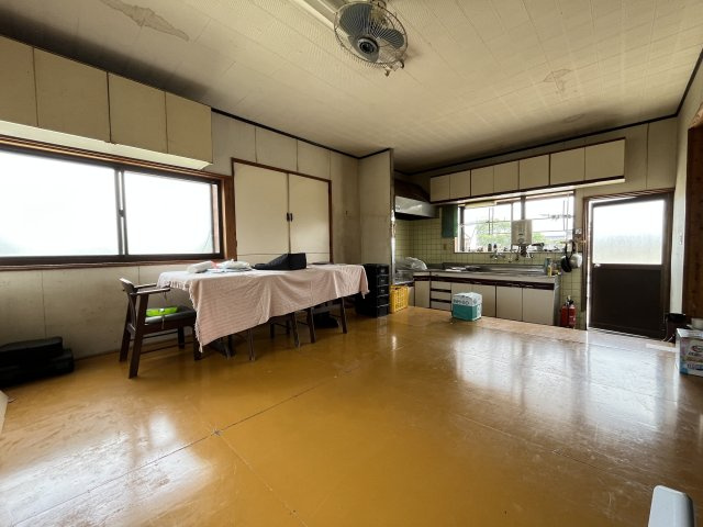 八代市　鏡町鏡　2階建の内装