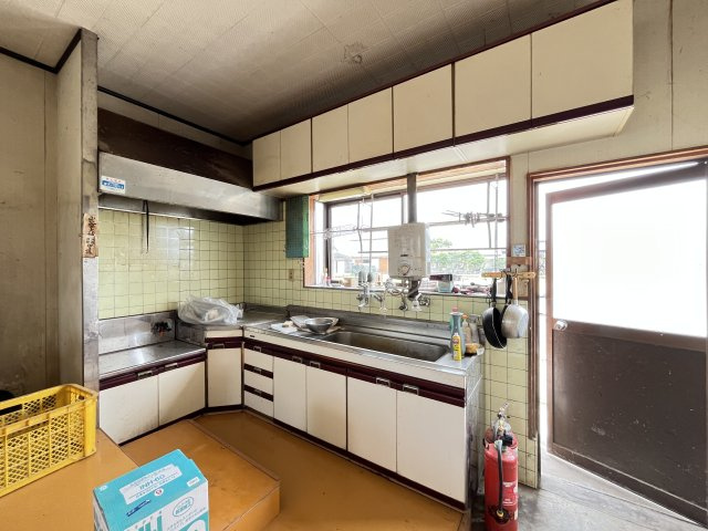 八代市　鏡町鏡　2階建の内装