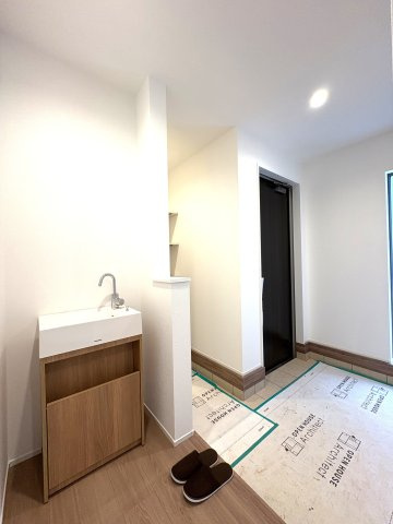COASTAL COMPACT｜湘南を軽やかに楽しむ家の玄関