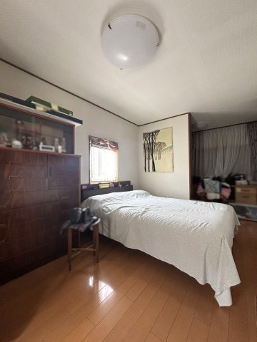 稲沢市日下部松野町三丁目戸建の洋室|2階洋室