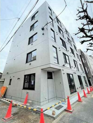 【外観】 | OGIKUBO ONE | 鉄筋コンクリート造のがっちりとした建物。