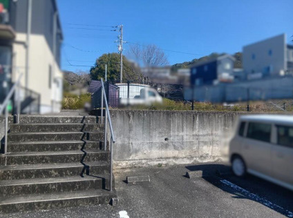 南国市緑ヶ丘1丁目　建築条件なし売土地の周辺|北東角地、約75坪の広々とした土地。