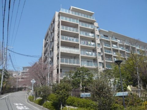 ルネシーズンズ千里の丘3番館の外観