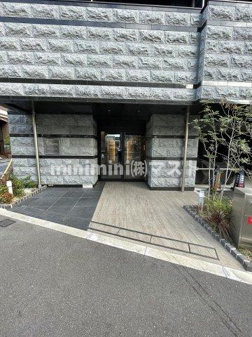 プレサンスOSAKA　DOMECITYクロスティのエントランス