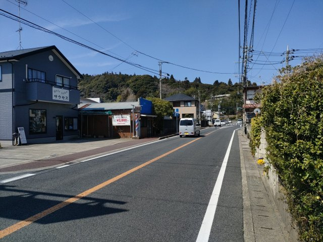 【前面道路含む現地写真】 | 東金市田間　古家付き土地