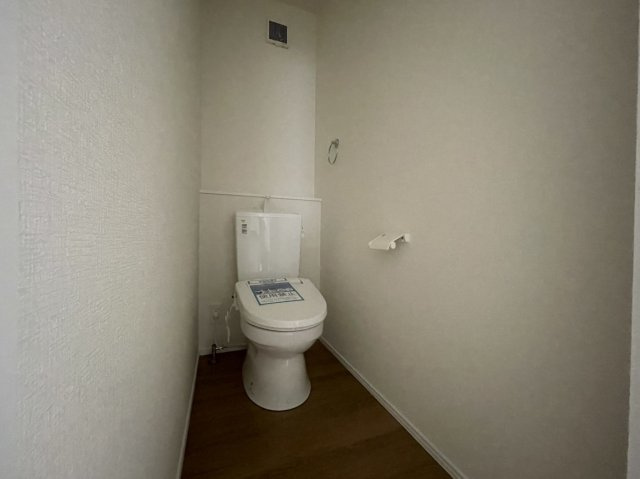 倉敷市茶屋町１期１号棟のトイレ|階ごとにトイレを設けており、階段の上り下りや混雑を解消