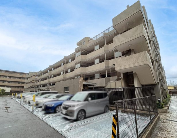 ヴェルナード大倉山四番館