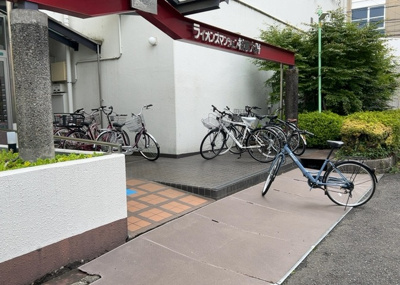 【駐輪場】 | ライオンズマンション相模大野 | マンションの駐輪場は、事前に空きがあるか確認を取ると安心です。せっかく入居したのに駐輪スペースがない！なんてことになったら大変ですよね。そこで、内見時や購入前にはまず事前に確認しておくと良いでしょう。