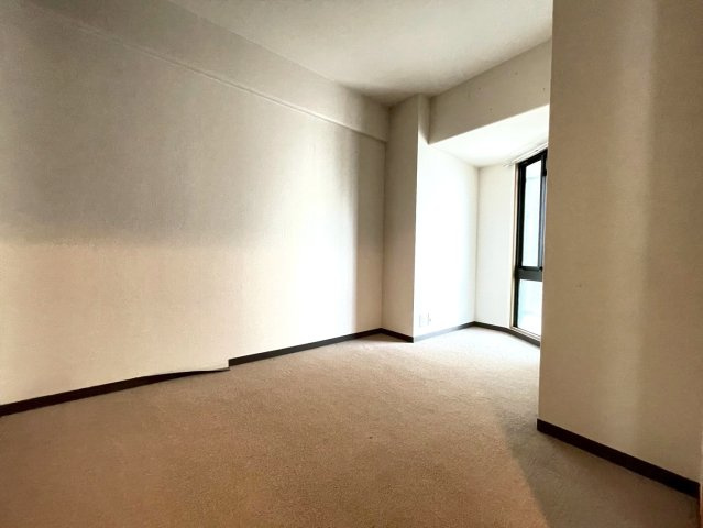 ◆１０階建て８階部分南西角住戸◆地下鉄＆阪急＆京阪の３沿線利用可能◆ディオ・フェルティ京都烏丸東の洋室|洋室