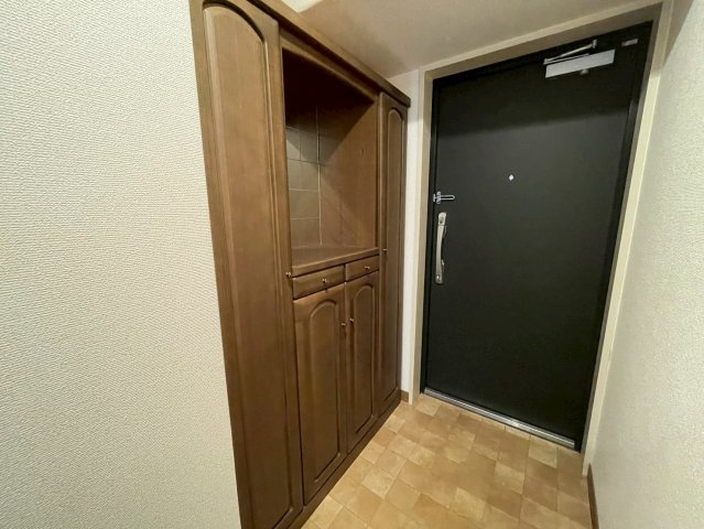 ◆１０階建て８階部分南西角住戸◆地下鉄＆阪急＆京阪の３沿線利用可能◆ディオ・フェルティ京都烏丸東の玄関|玄関