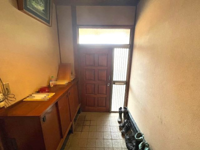 【玄関】 | 北杜市白州町白須 家庭菜園　5DK