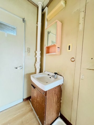 新多聞第ニ住宅の洗面所