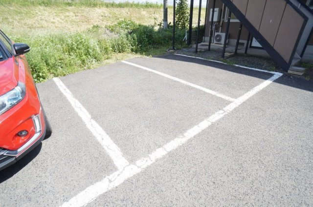 フレグランス菜恵 Ｃの駐車場