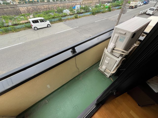 大石北町貸家のバルコニー