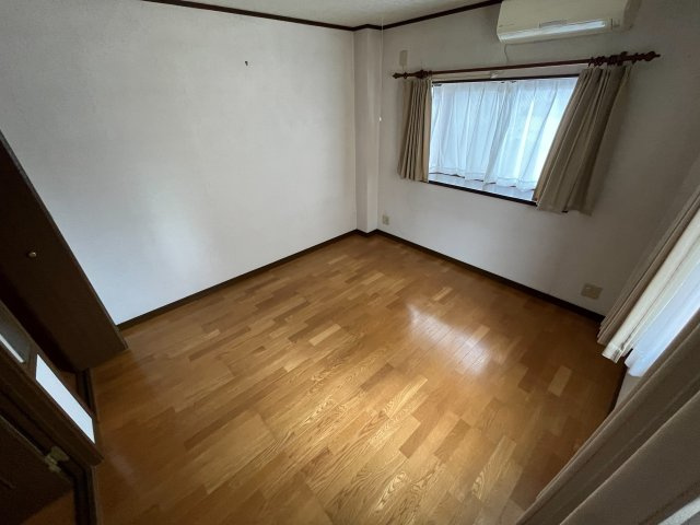 大石北町貸家の居間・リビング