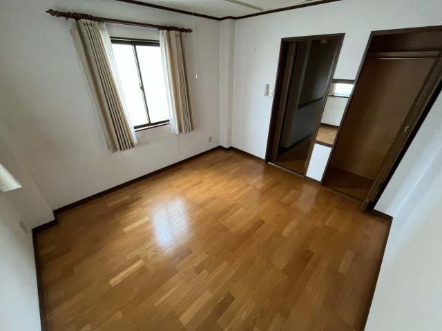 大石北町貸家の居間・リビング