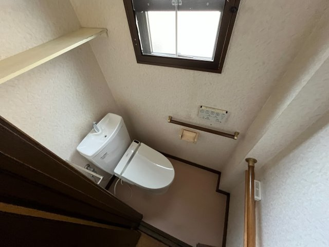 大石北町貸家のトイレ