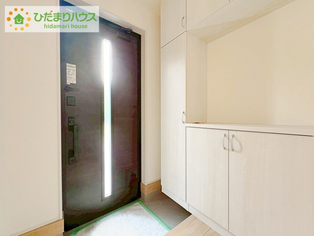 日立市田尻町6期　新築戸建　2号棟の玄関|使い勝手の良い大きなシューズボックス☆乱雑になりがちな玄関をスッキリ見せてくれます！