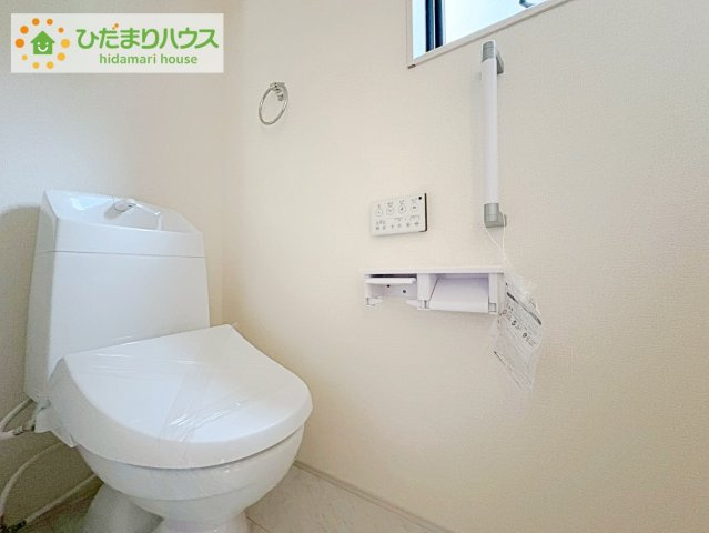 日立市田尻町6期　新築戸建　2号棟のトイレ|トイレは1F、2F共に完備！取り合いになることがありませんね(^^)/