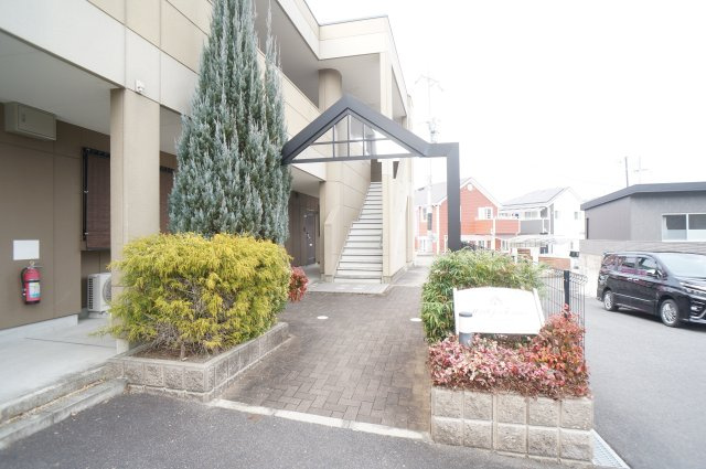 木津川市加茂町里南里のアパート