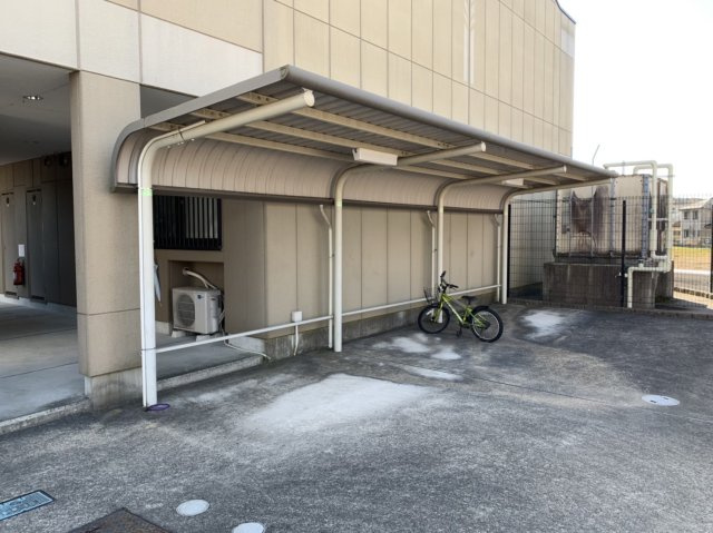 木津川市加茂町里南里のアパート