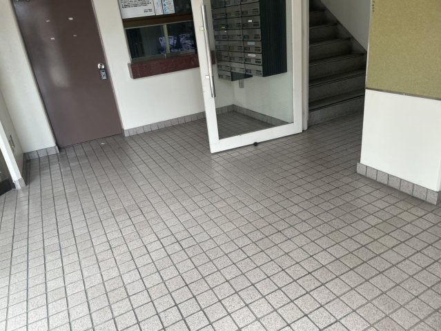 六甲ヒルズ篠原台のエントランス|落ち着いたエントランスです