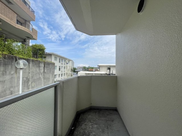 六甲ヒルズ篠原台のバルコニー|落ち着いた時間を過ごせるバルコニーです