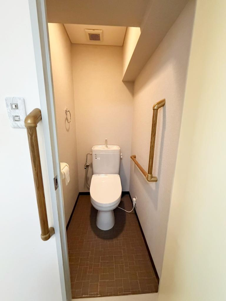 六甲ヒルズ篠原台のトイレ|シンプルで使いやすいトイレです