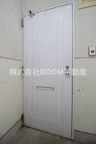 野﨑マンションの玄関|毎日通る玄関はこちらです