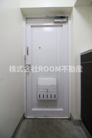 野﨑マンションの玄関|シンプルで使いやすい玄関です
