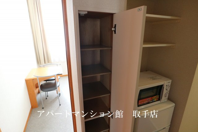 レオパレスサンフラワーの収納