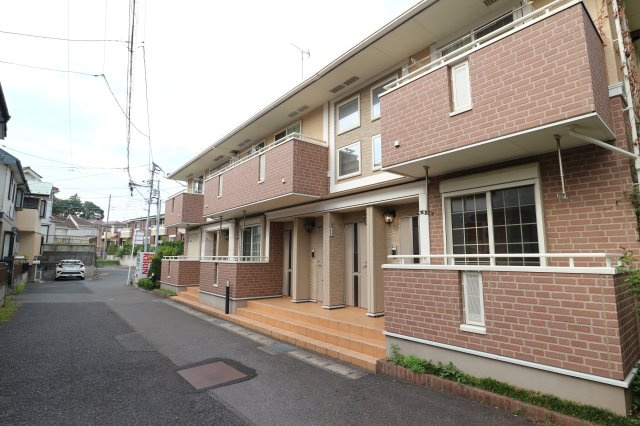サンシャインビレッジアゼリアＣの外観