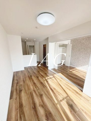 【居間・リビング】 | パレ・ジューエ | 洋室のお部屋です。