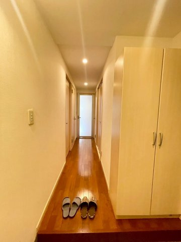 タウンシップ文京根津の玄関