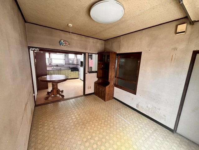 吉原町平池店舗の内装