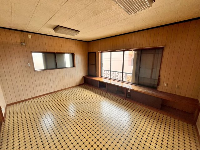 吉原町平池店舗の内装