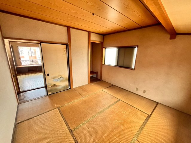 吉原町平池店舗の内装