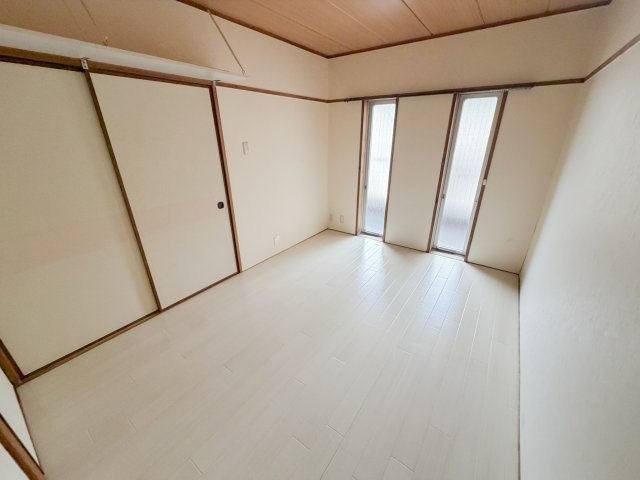 ライオンズマンション広島の居間・リビング|コンパクトで使いやすい洋室です