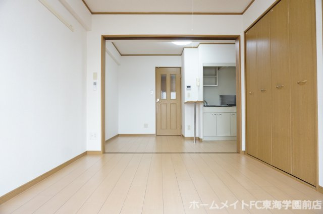レルベ保田窪の居間・リビング
