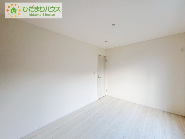 日立市田尻町6期　新築戸建　4号棟の寝室|バルコニーに面していて、たっぷり光りの入る明るい主寝室です！