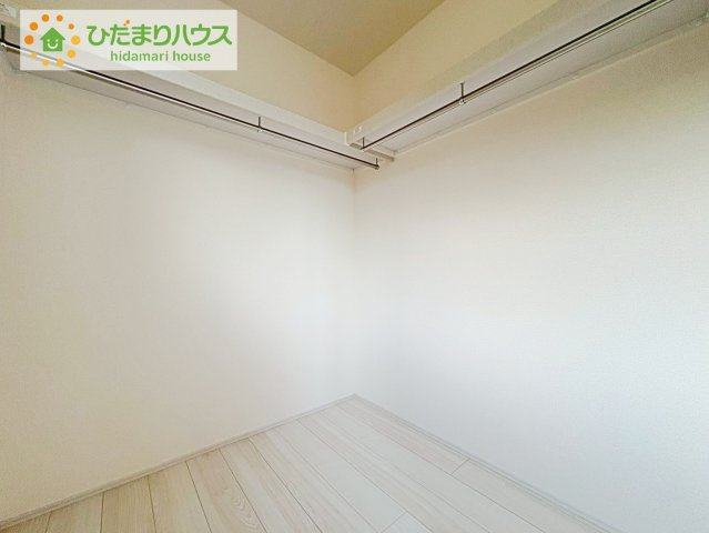 日立市田尻町6期　新築戸建　4号棟の収納|"ママに人気のウォークインクローゼット付き！
コートやジャケットはもちろん、季節物や布団なども全部収納できちゃいます(^^)/"